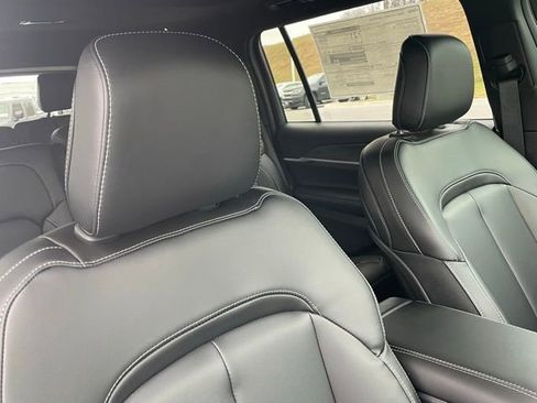 New 2025 Jeep Grand Cherokee L Limited image 30