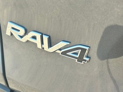 Used 2024 Toyota RAV4 SE AWD/4WD image 5