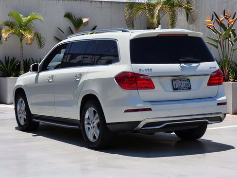 Used 2015 Mercedes-Benz GL 450 4MATIC w/ Parking Assist Package image 4