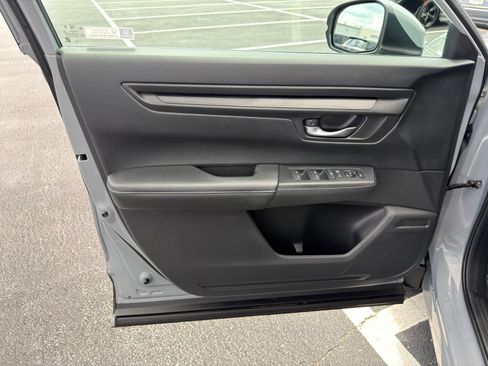 Used 2024 Honda CR-V EX image 11