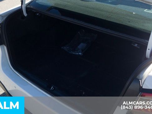 Used 2023 Subaru Legacy Limited image 8