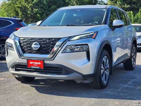 Used 2022 Nissan Rogue SV AWD/4WD image 3