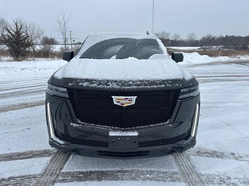 Used 2023 Cadillac Escalade Sport image 8