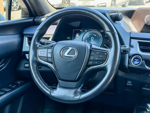 Used 2019 Lexus UX 250h w/ Premium Package AWD/4WD image 14
