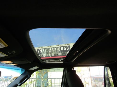 Used 2016 Ford Expedition XLT image 8