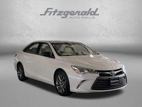 Used 2017 Toyota Camry XLE image 1
