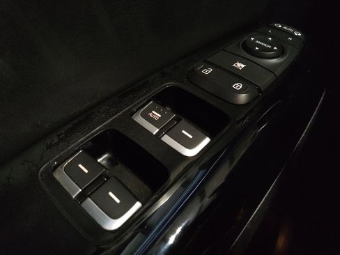 Used 2021 Kia Sportage EX FWD image 27