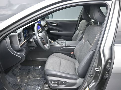 Certified 2023 Toyota Crown AWD/4WD image 18
