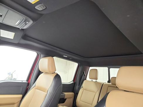 Used 2023 Ford F250 Lariat w/ Chrome Package image 19