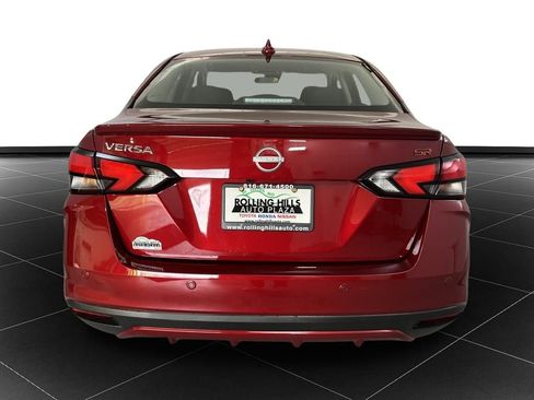 New 2025 Nissan Versa SR w/ Trunk Package FWD image 4