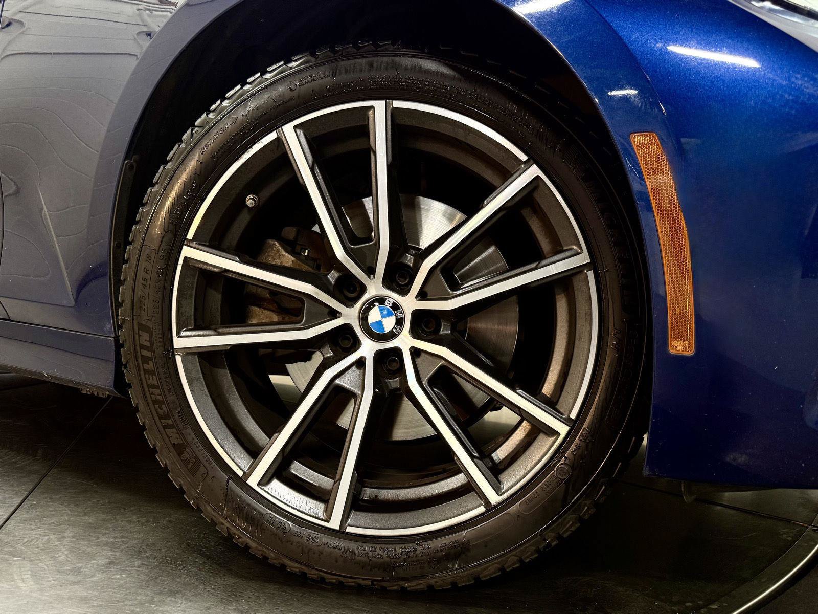 Used 2019 BMW 330i xDrive Sedan w/ Premium Package AWD/4WD image 10