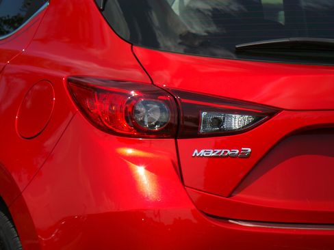 Used 2016 MAZDA MAZDA3 i Grand Touring FWD image 20