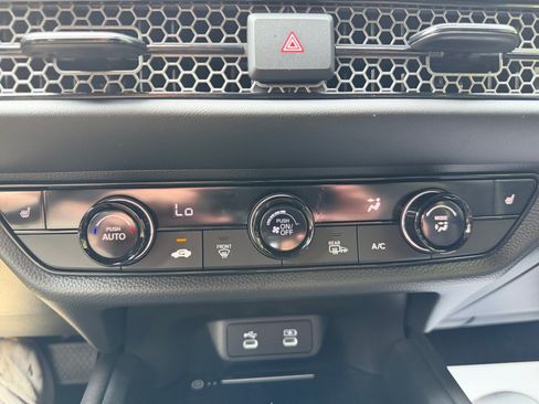Certified 2026 Honda HR-V Sport image 18