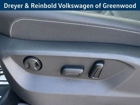 New 2026 Volkswagen Atlas SE image 26