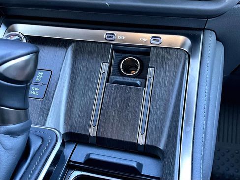 Used 2024 Lexus GX 550 image 34