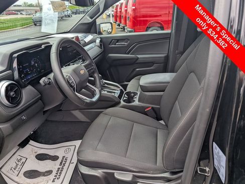 Used 2024 Chevrolet Colorado LT w/ LT Convenience Package AWD/4WD image 15