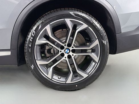 New 2026 BMW X5 xDrive50e image 31