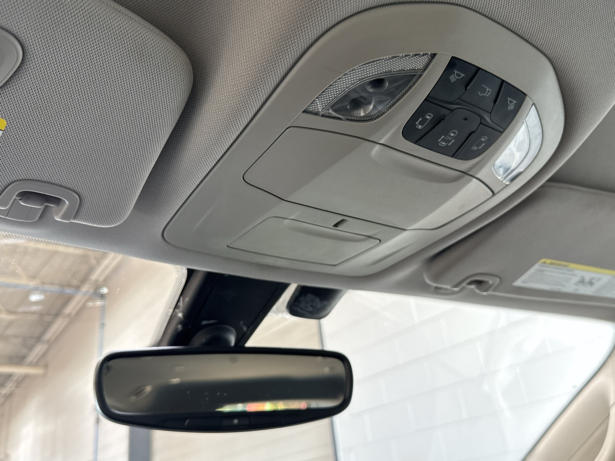 Used 2020 Chrysler Pacifica Touring-L FWD image 35