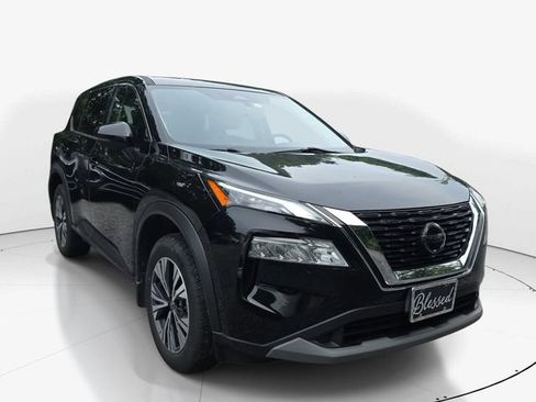 Used 2021 Nissan Rogue SV AWD/4WD image 3