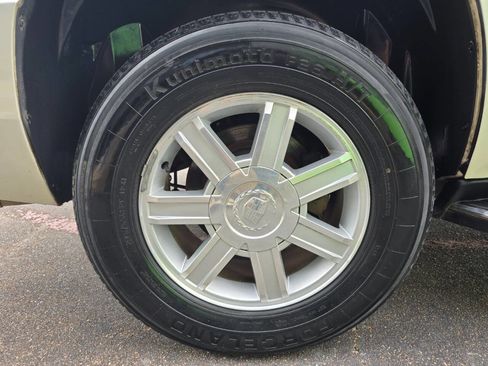 Used 2009 Cadillac Escalade 2WD image 40