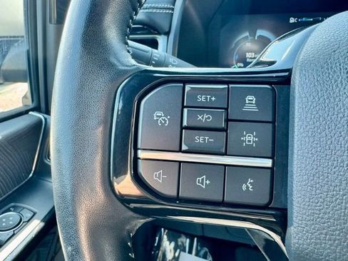 Used 2022 Ford F150 Lightning Platinum AWD/4WD image 22