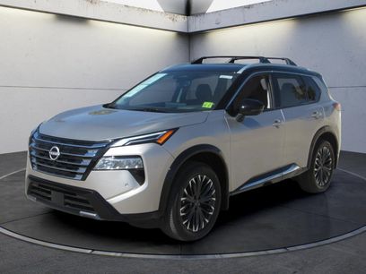 Used 2025 Nissan Rogue Platinum w/ Platinum Premium Package
