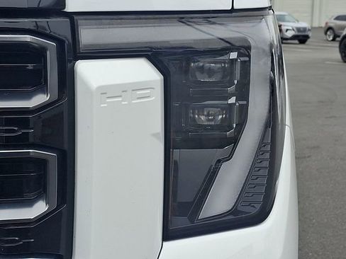 Used 2024 GMC Sierra 2500 AT4 w/ AT4 Premium Plus Package image 9