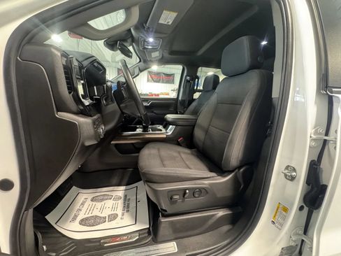 Used 2025 Chevrolet Silverado 1500 LT AWD/4WD image 12