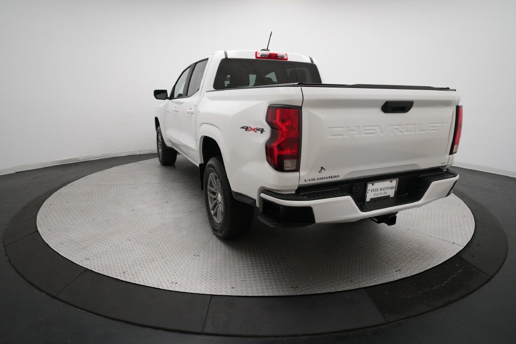 Used 2023 Chevrolet Colorado LT AWD/4WD image 31