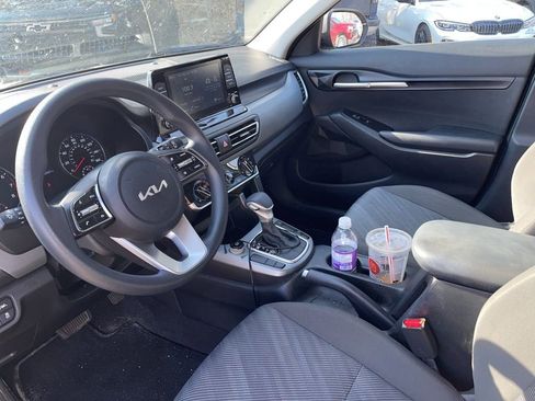 Used 2023 Kia Seltos LX image 6