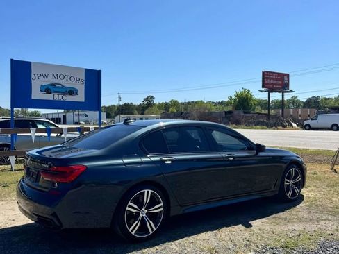 Used 2019 BMW 740i w/ Executive Package RWD image 10