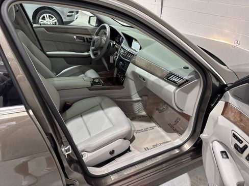 Used 2011 Mercedes-Benz E 350 Sedan image 52