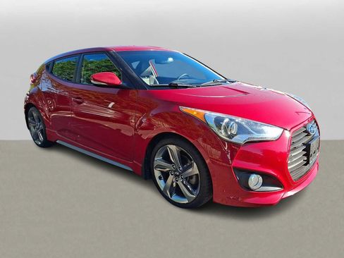Used 2013 Hyundai Veloster Turbo FWD image 3