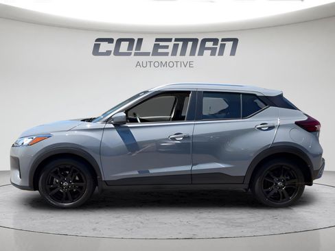 Used 2023 Nissan Kicks SV FWD image 4