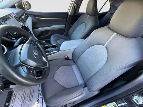 Used 2021 Toyota Camry LE FWD image 13