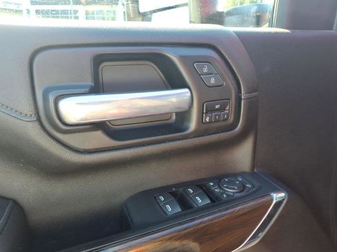 Used 2021 GMC Sierra 2500 SLT w/ SLT Premium Package image 9
