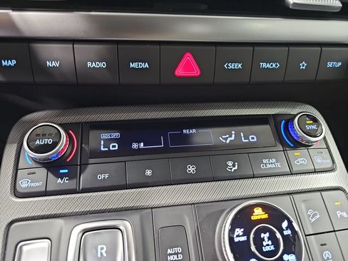 Certified 2025 Hyundai Palisade SEL AWD/4WD image 21