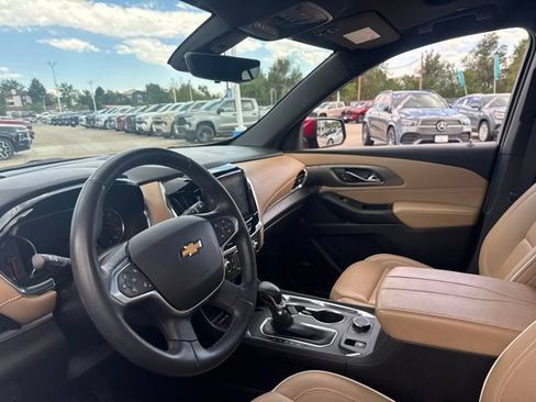 Used 2023 Chevrolet Traverse Premier AWD/4WD image 9