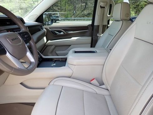 Used 2021 GMC Yukon Denali AWD/4WD image 10
