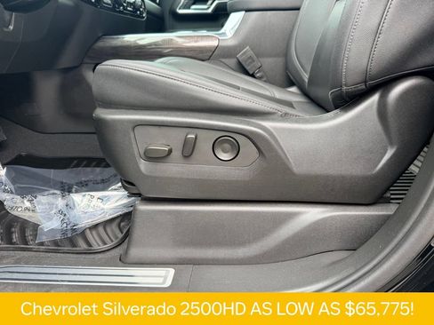 Used 2024 Chevrolet Silverado 2500 LTZ w/ LTZ Convenience Package AWD/4WD image 17
