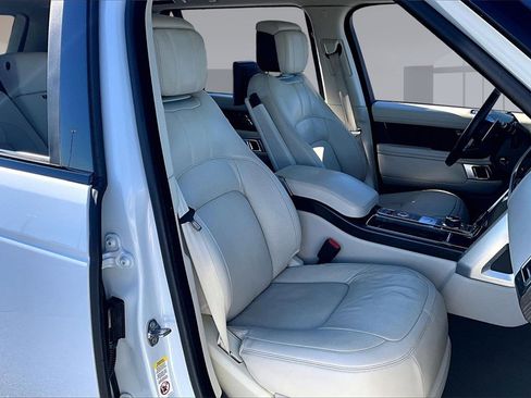 Used 2018 Land Rover Range Rover Long Wheelbase Autobiography image 7