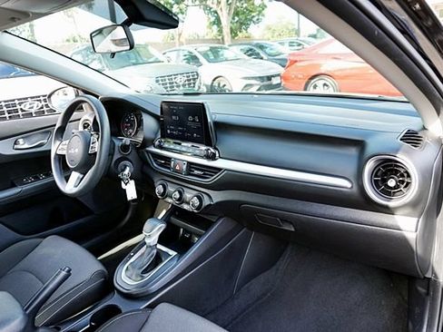 Used 2023 Kia Forte LXS FWD image 10