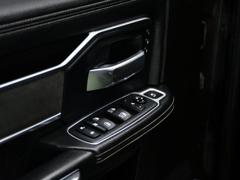 Used 2019 RAM 3500 Laramie w/ Black Appearance Package image 26