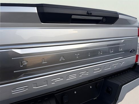 Used 2017 Ford F250 Platinum w/ Platinum Ultimate Package image 17