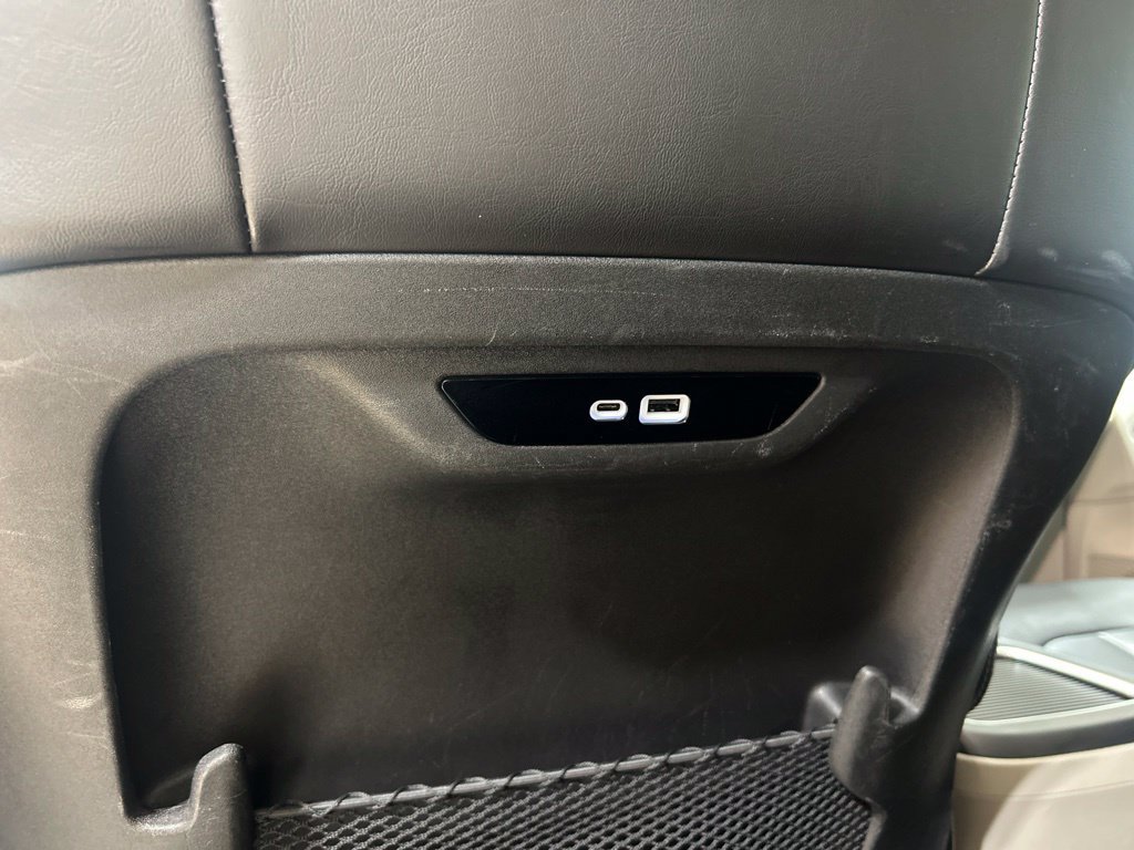 Used 2024 Chrysler Pacifica Limited FWD image 29