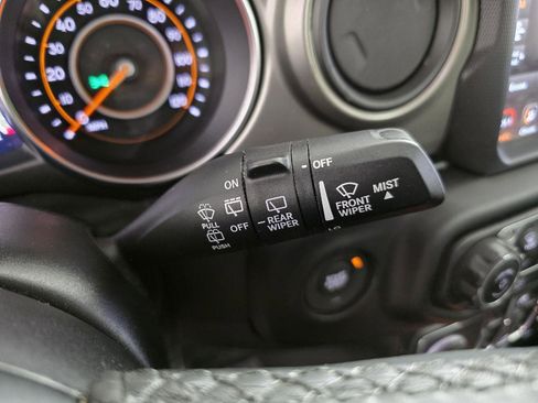 Used 2021 Jeep Wrangler Unlimited Sport image 28