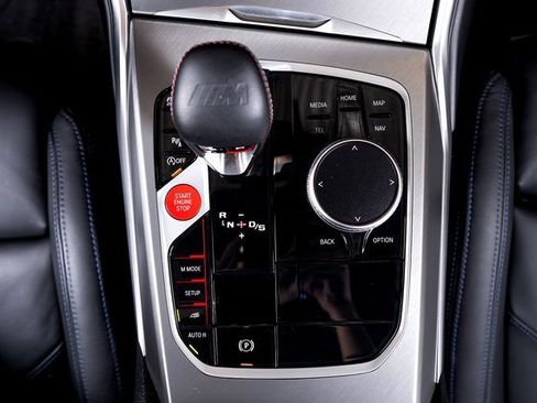 Used 2025 BMW M2 image 44