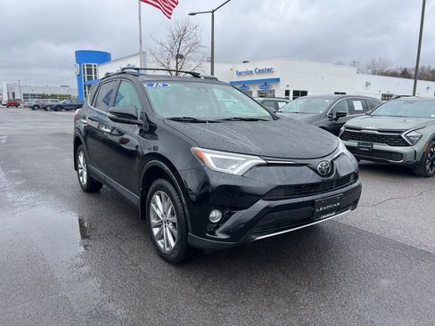 Used 2018 Toyota RAV4 Limited w/ All Weather Liner Package image 7
