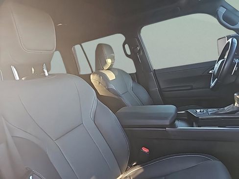 Used 2024 Lexus GX 550 550 Premium+ image 36