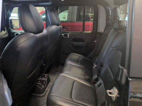 Used 2024 Jeep Gladiator Sport image 24